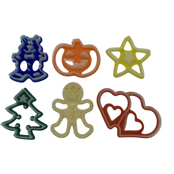 Lot of 6 Special Occasion Holiday Cookie Cutters Plastic with Rubber Top EUC - Picture 2 of 10